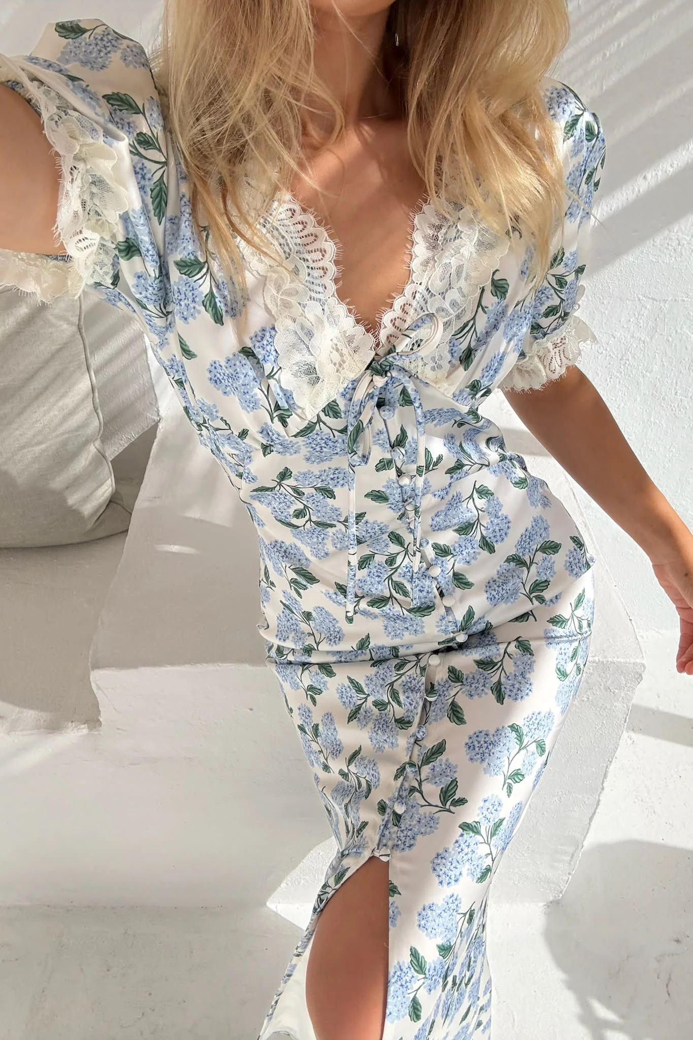 AgneteIC Long Dress - Blue Hydrangea Print - Image 4