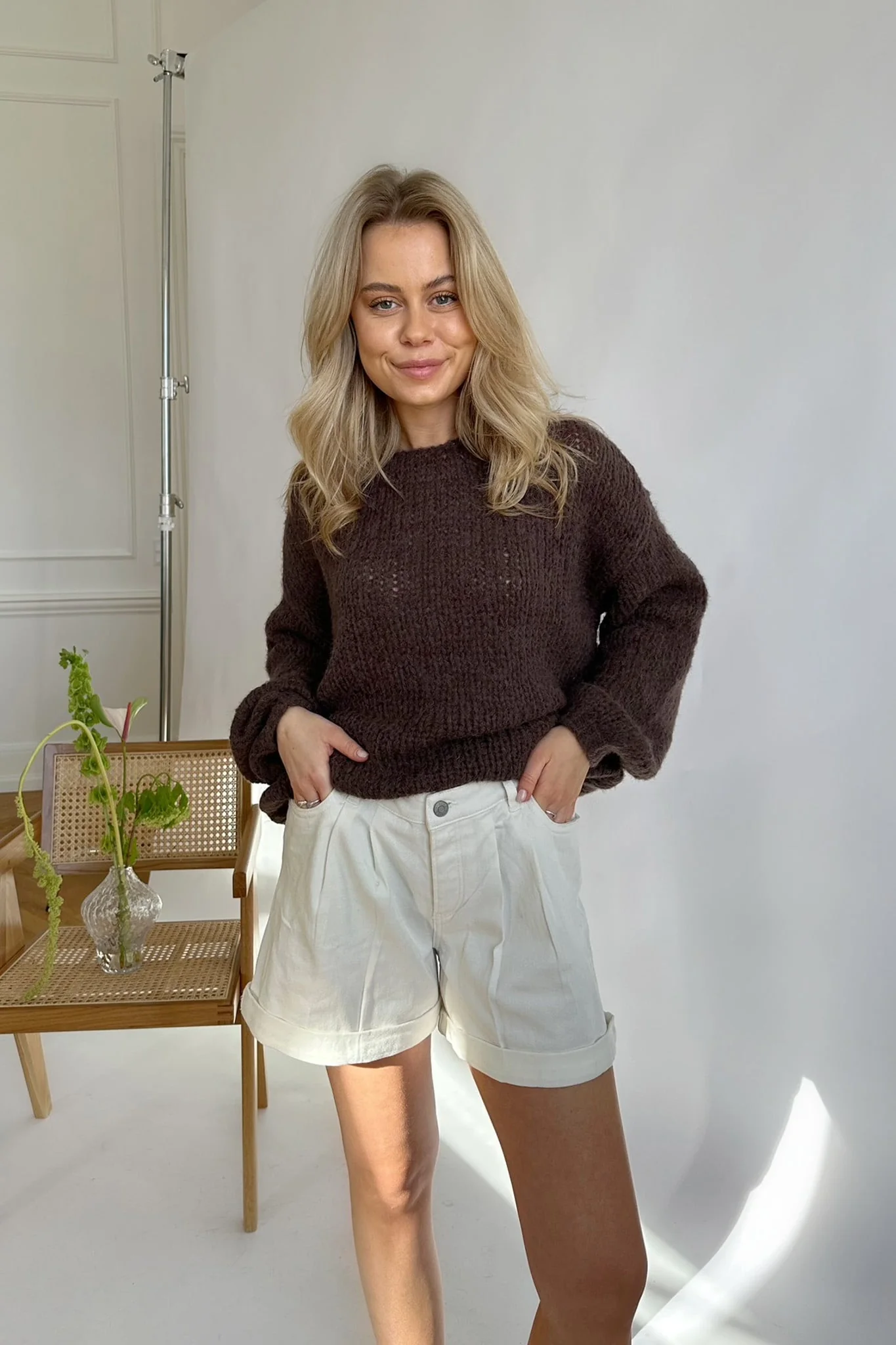 JXAlexa Loose MW Shorts - Ecru