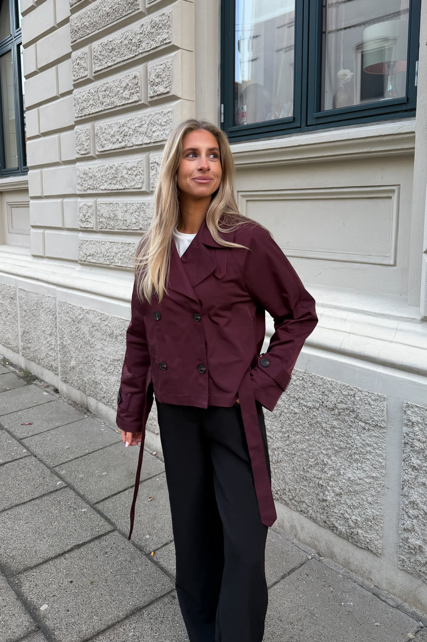 AlmaIC Trenchcoat - Bordeaux - Image 7
