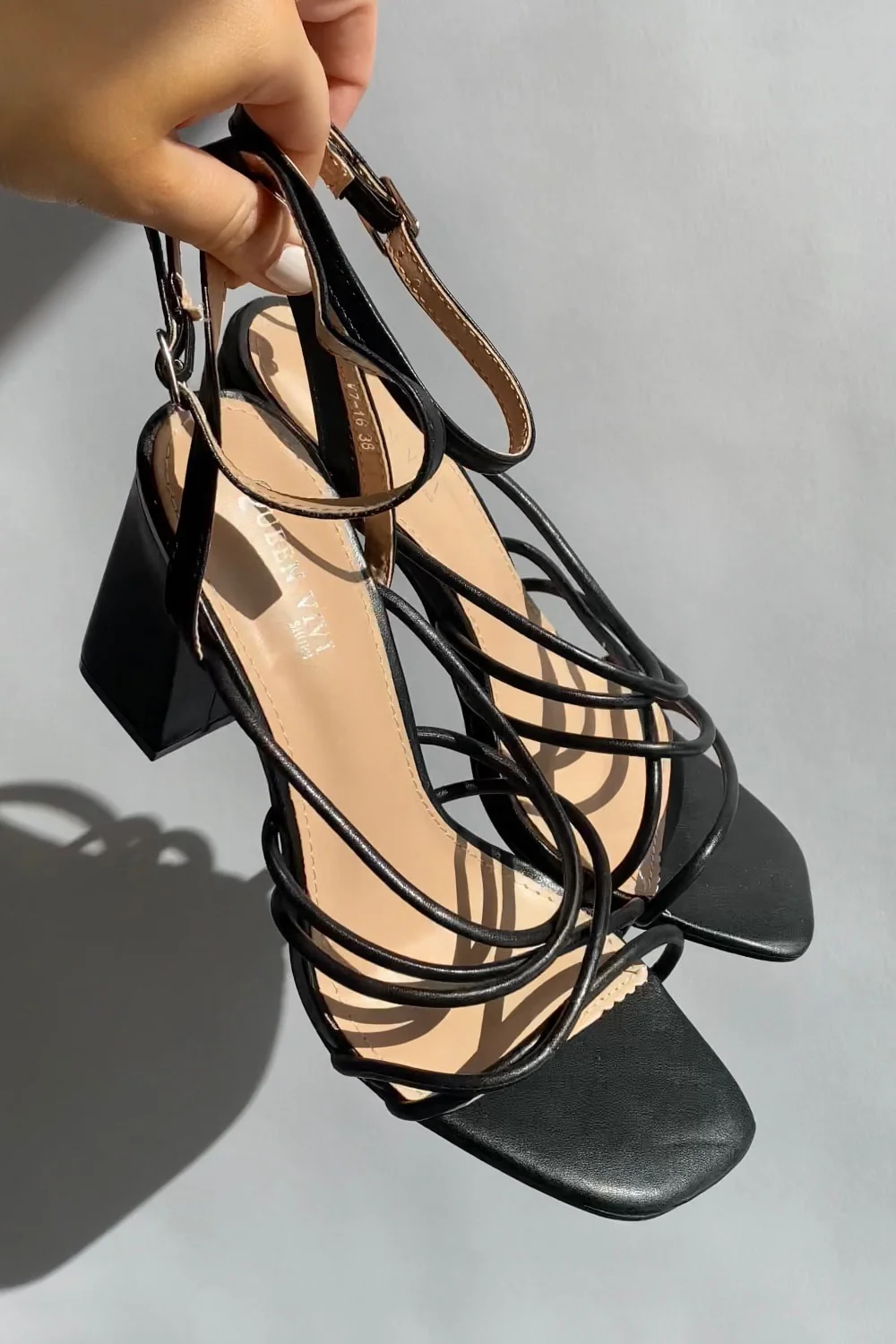 V7-16 Amalfi Heels - Black - Image 3