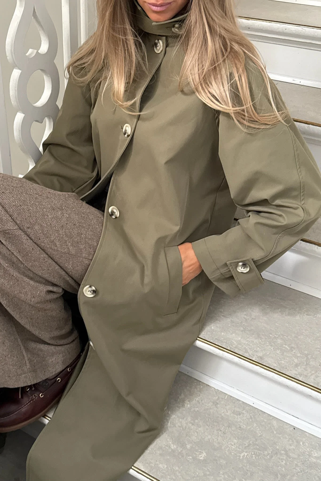 AvaIC Trenchcoat - Dark Khaki - Image 3
