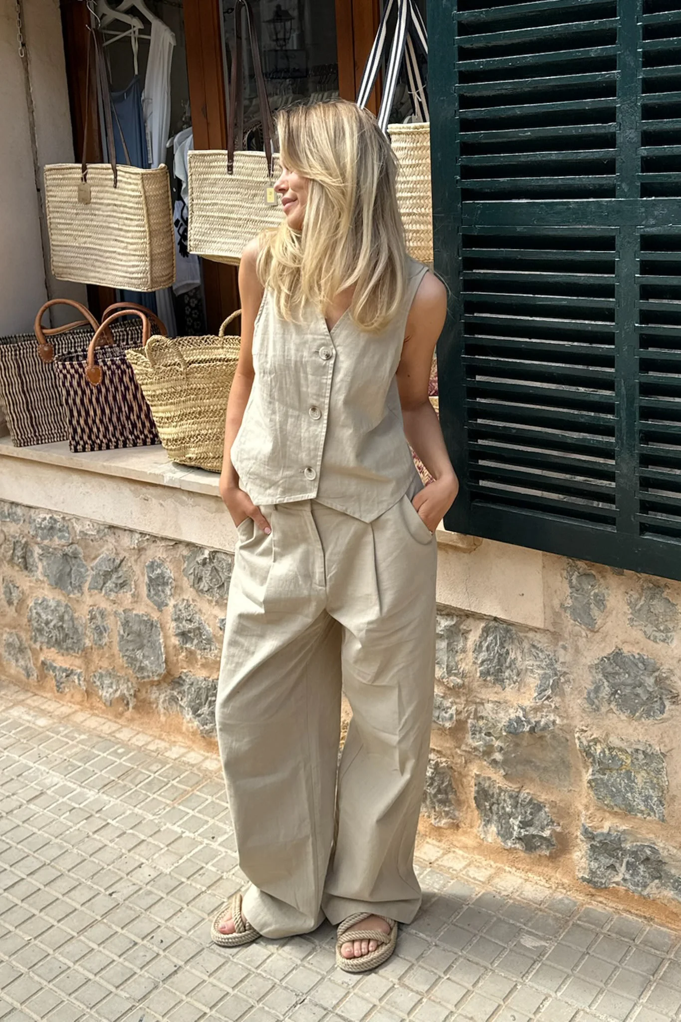 CelinaIC Vest - Sand - Image 3