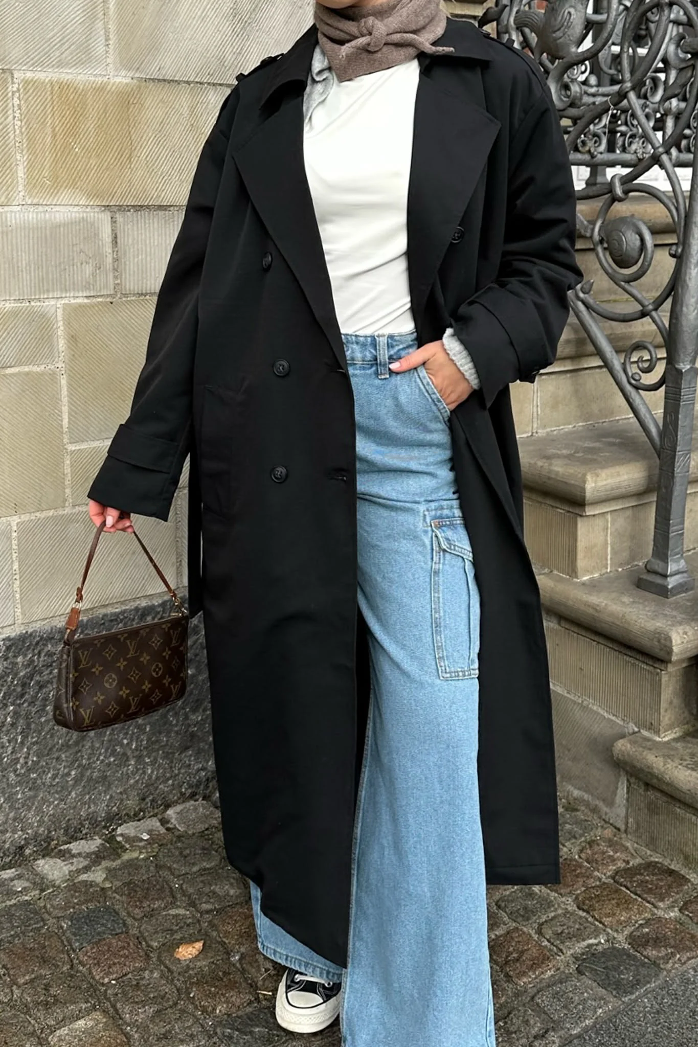 VMChloe Long Trenchcoat - Black - Image 2