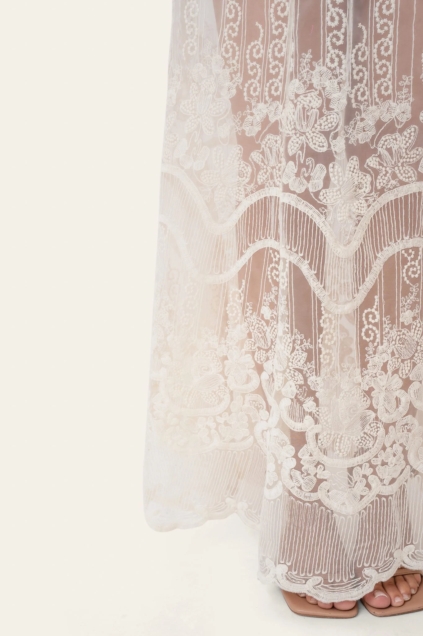 EllinorIC Lace Maxi Skirt - Off White - Image 3