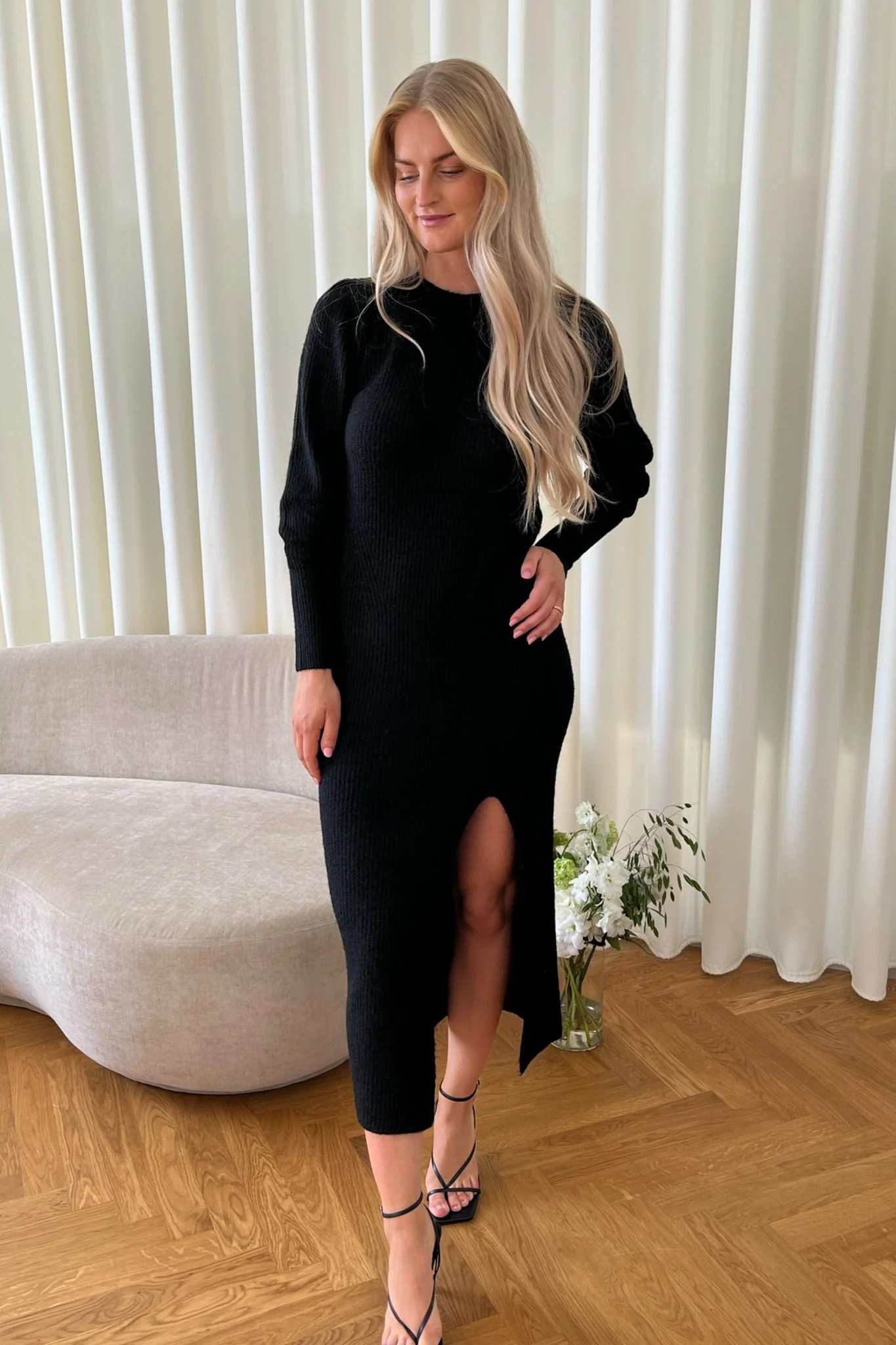 NMEmma LS Oneck Slit Knit Dress - Black - Image 3