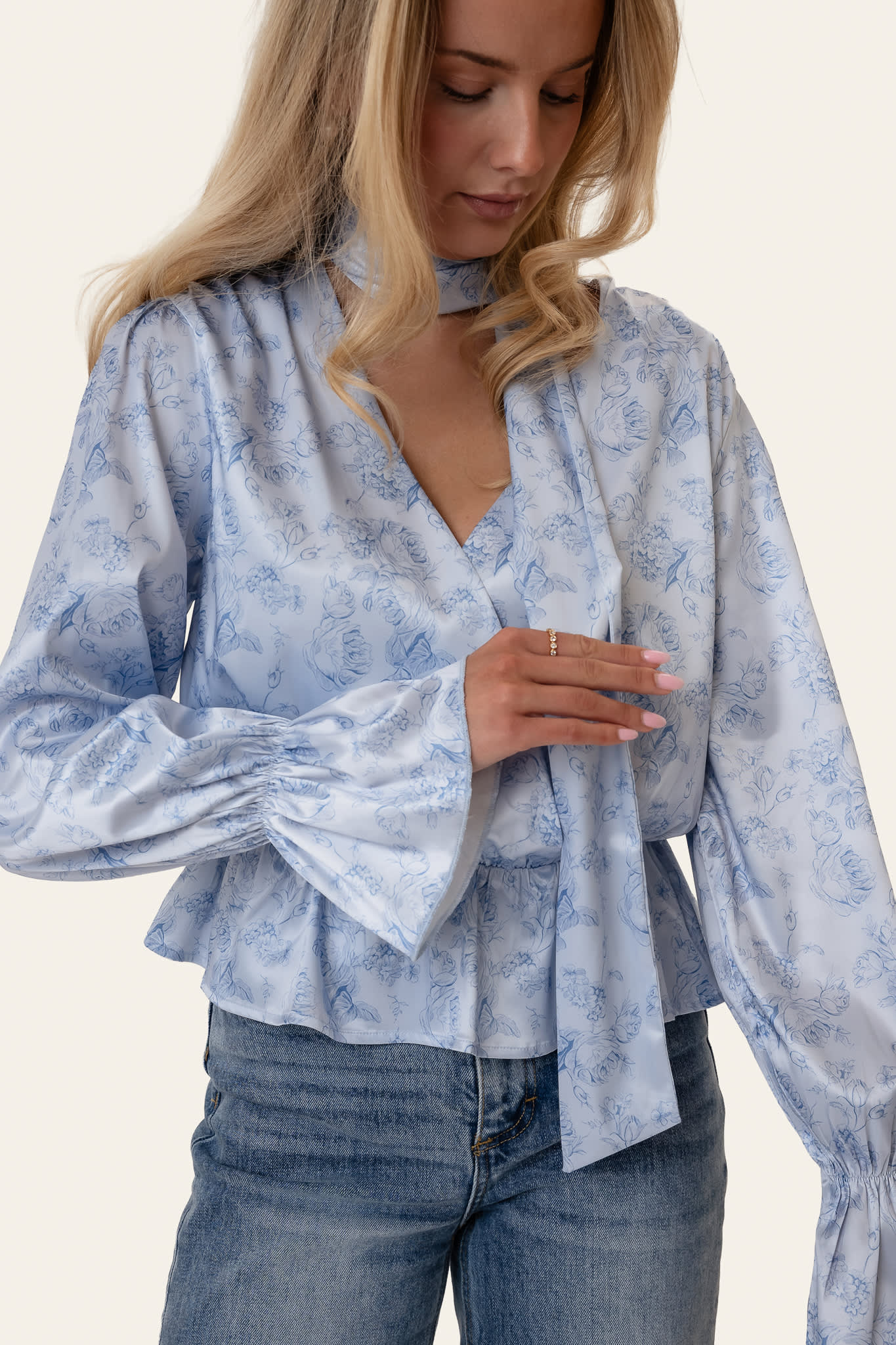 FreyaIC Shirt - Soft Blue Blossom - Image 4