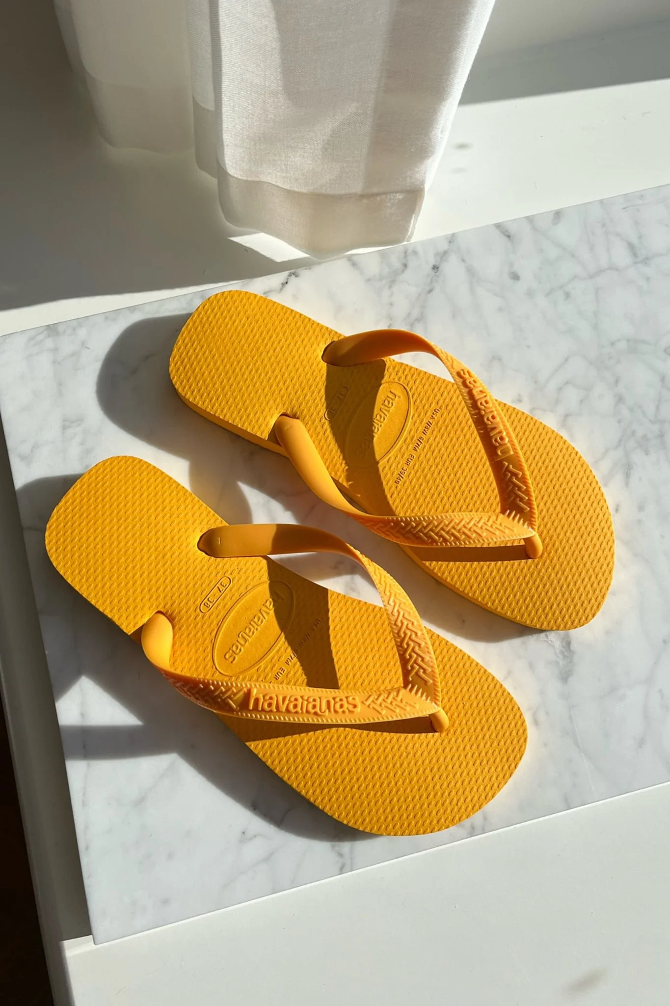 Havaianas Top Flip Flop - Pop Yellow - Image 3