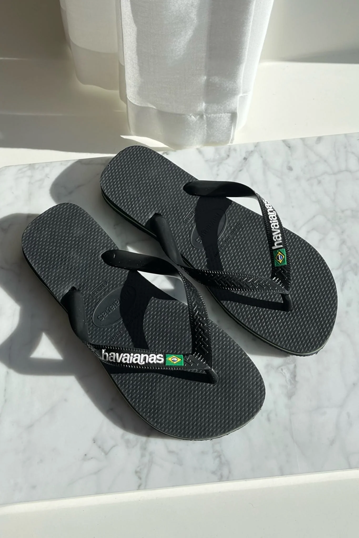 Havaianas Brazil Logo Flip Flop - Black - Image 3