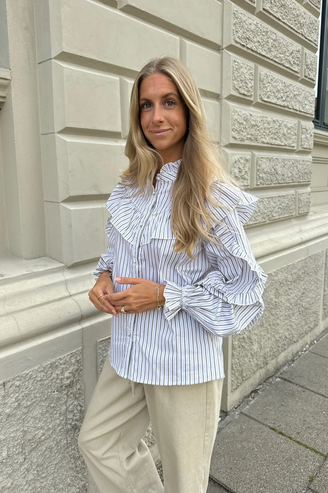 IsaIC Shirt - Beige White Stripe - Image 5