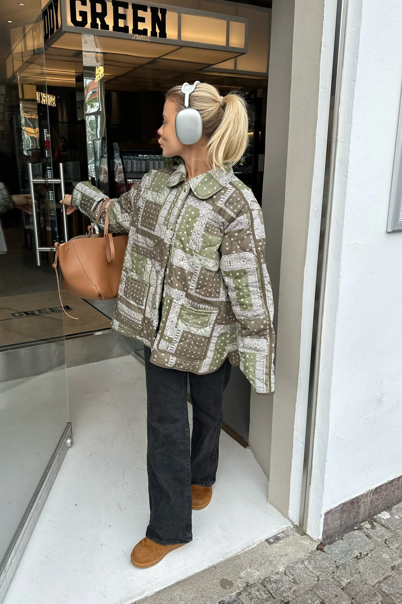 JosieIC Quilted Jacket - Green Graphic