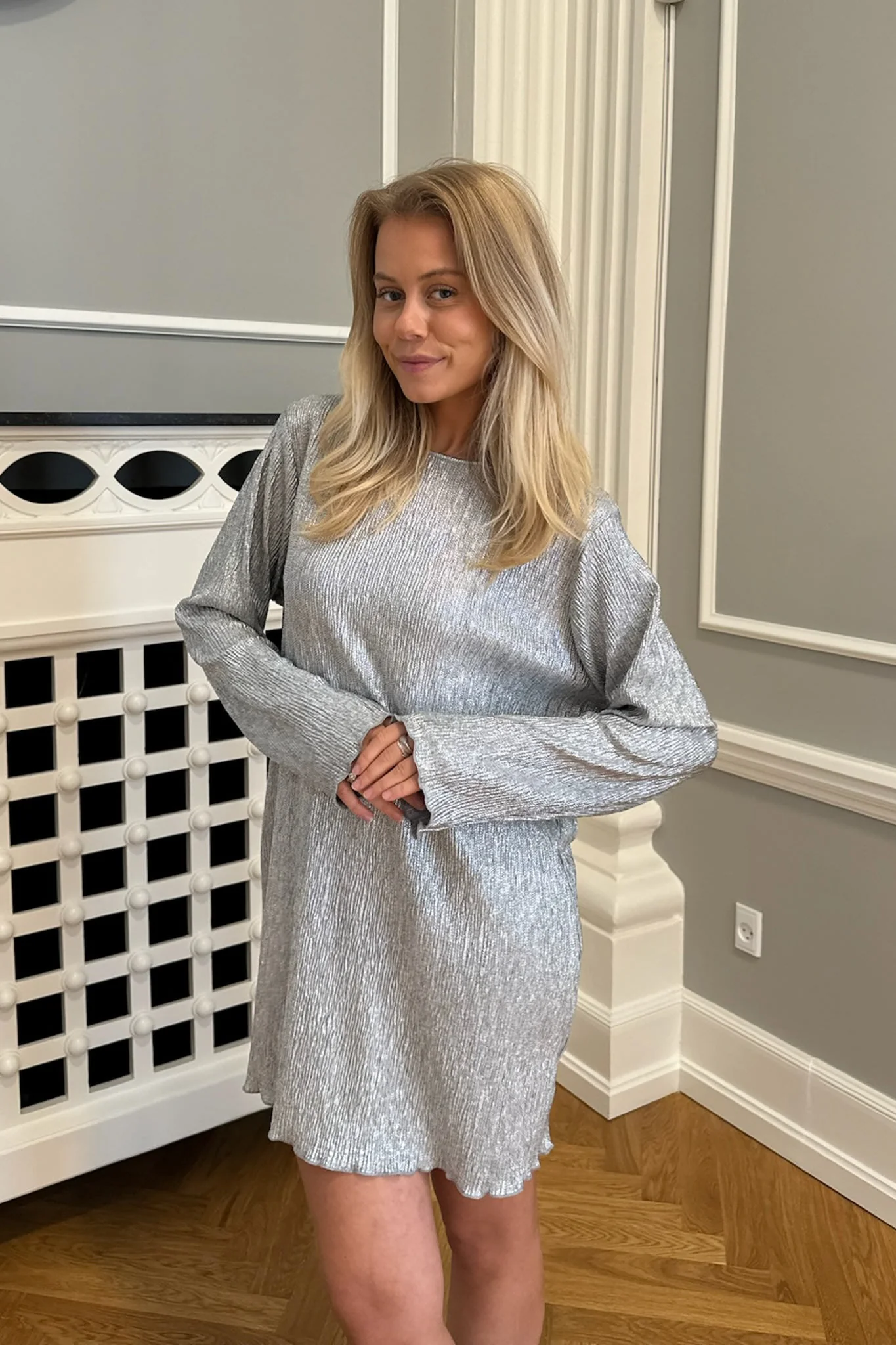 KellyIC Plissé Dress - Silver Glitter - Image 11