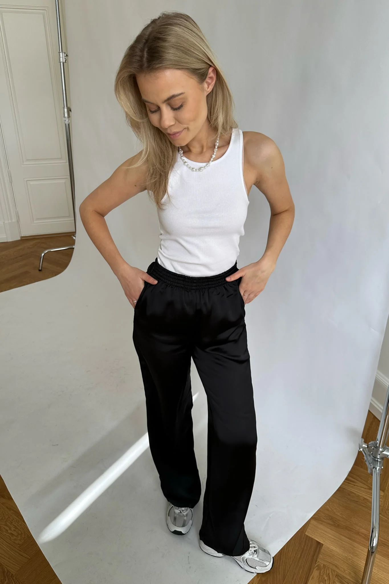 JXKira Regular Satin Pants - Black - Image 5
