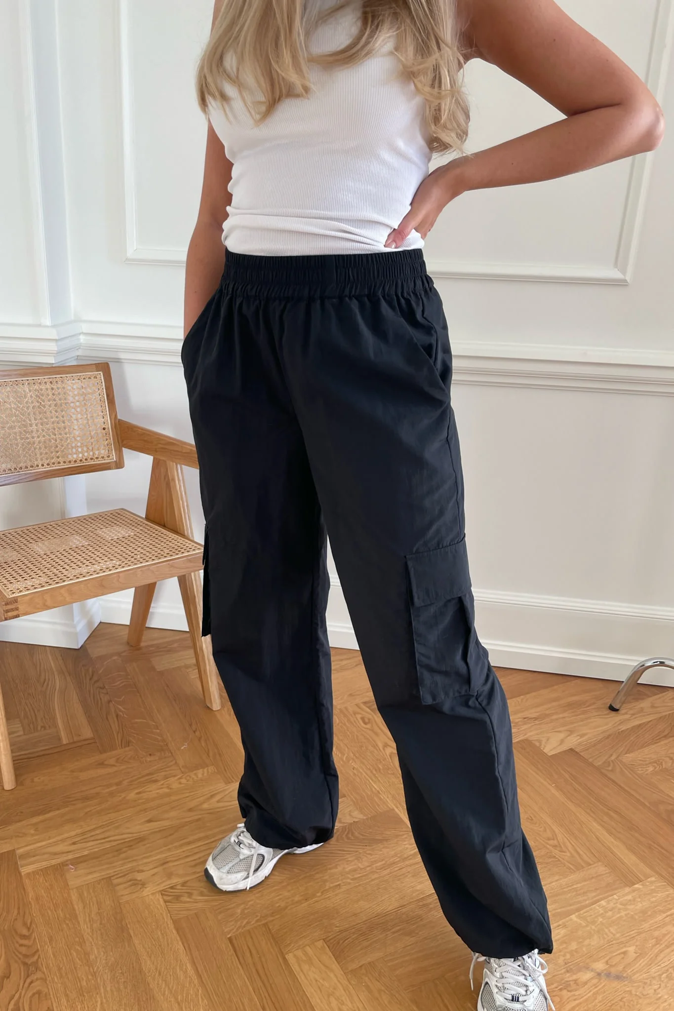 LivaIC Cargo Pants - Black - Image 2