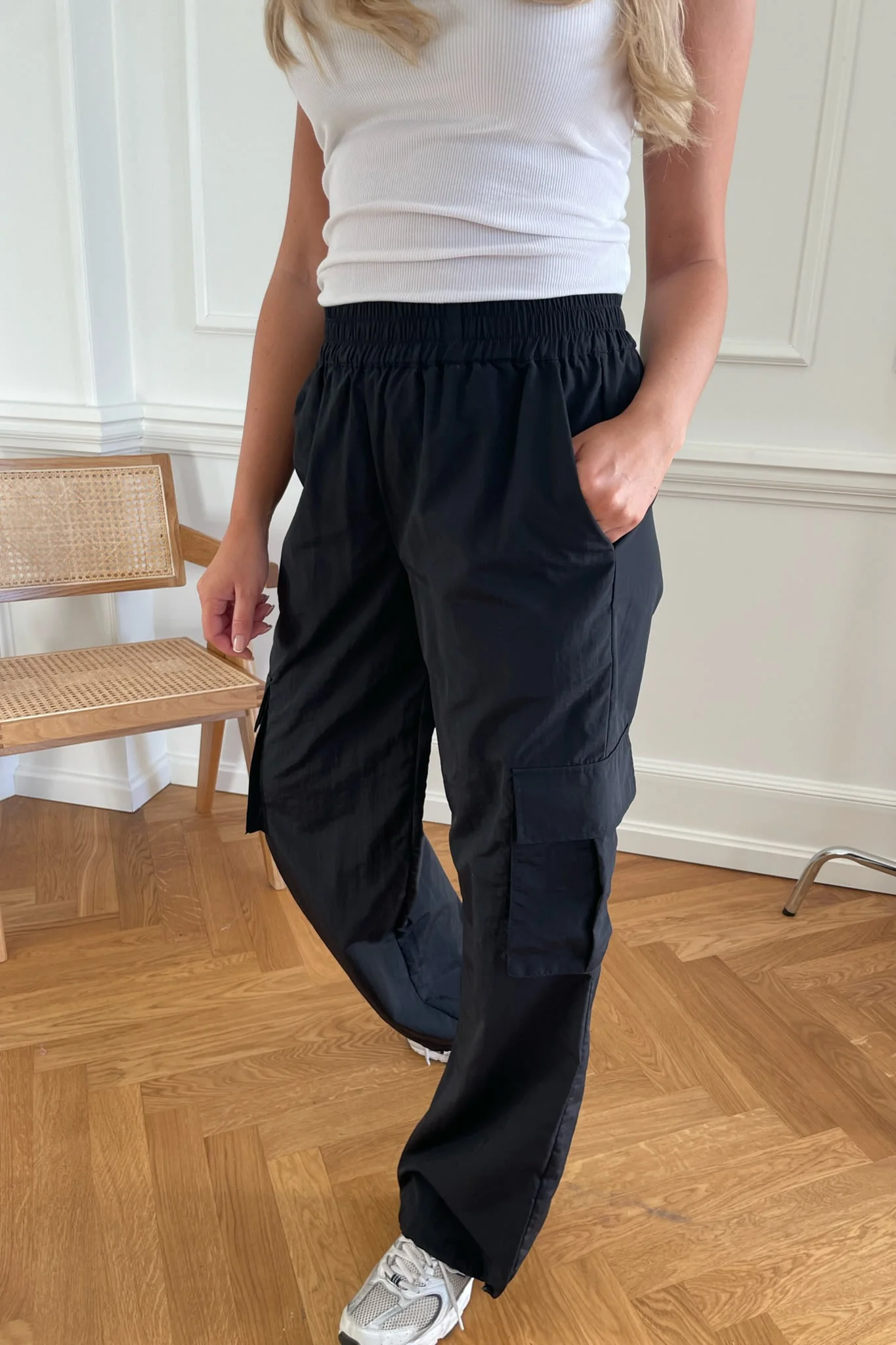 LivaIC Cargo Pants - Black - Image 5