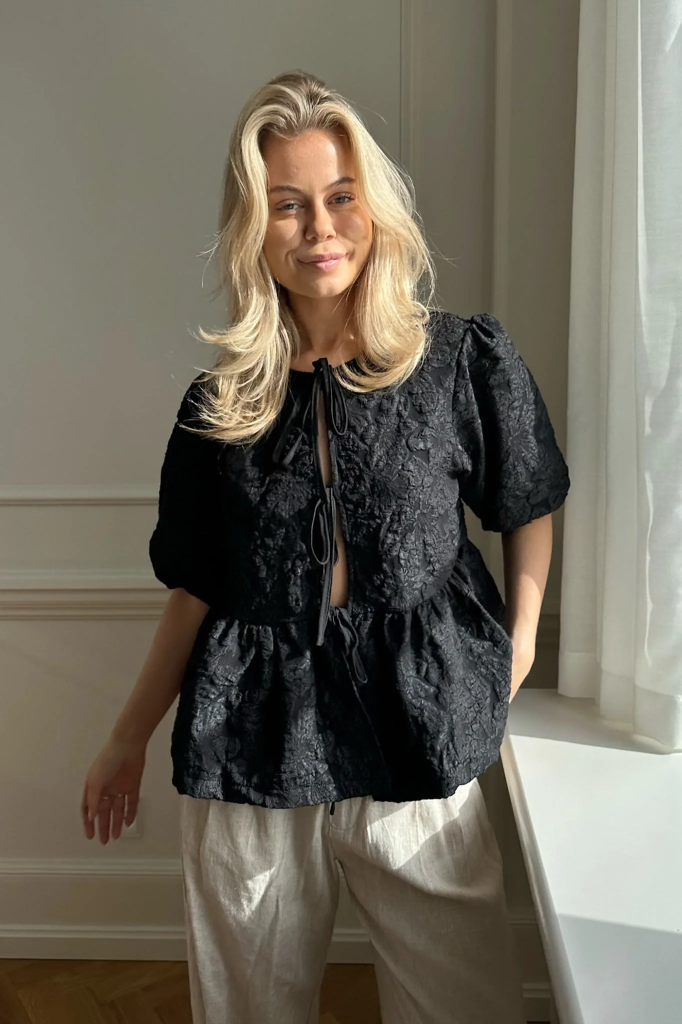 LulaIC Top - Black