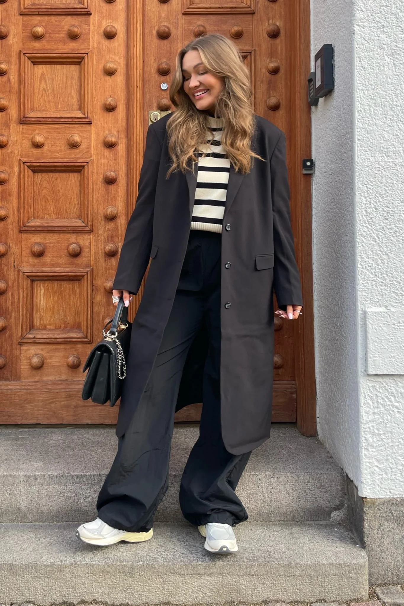 JXLuna Oversize Long Blazer - Black - Image 5
