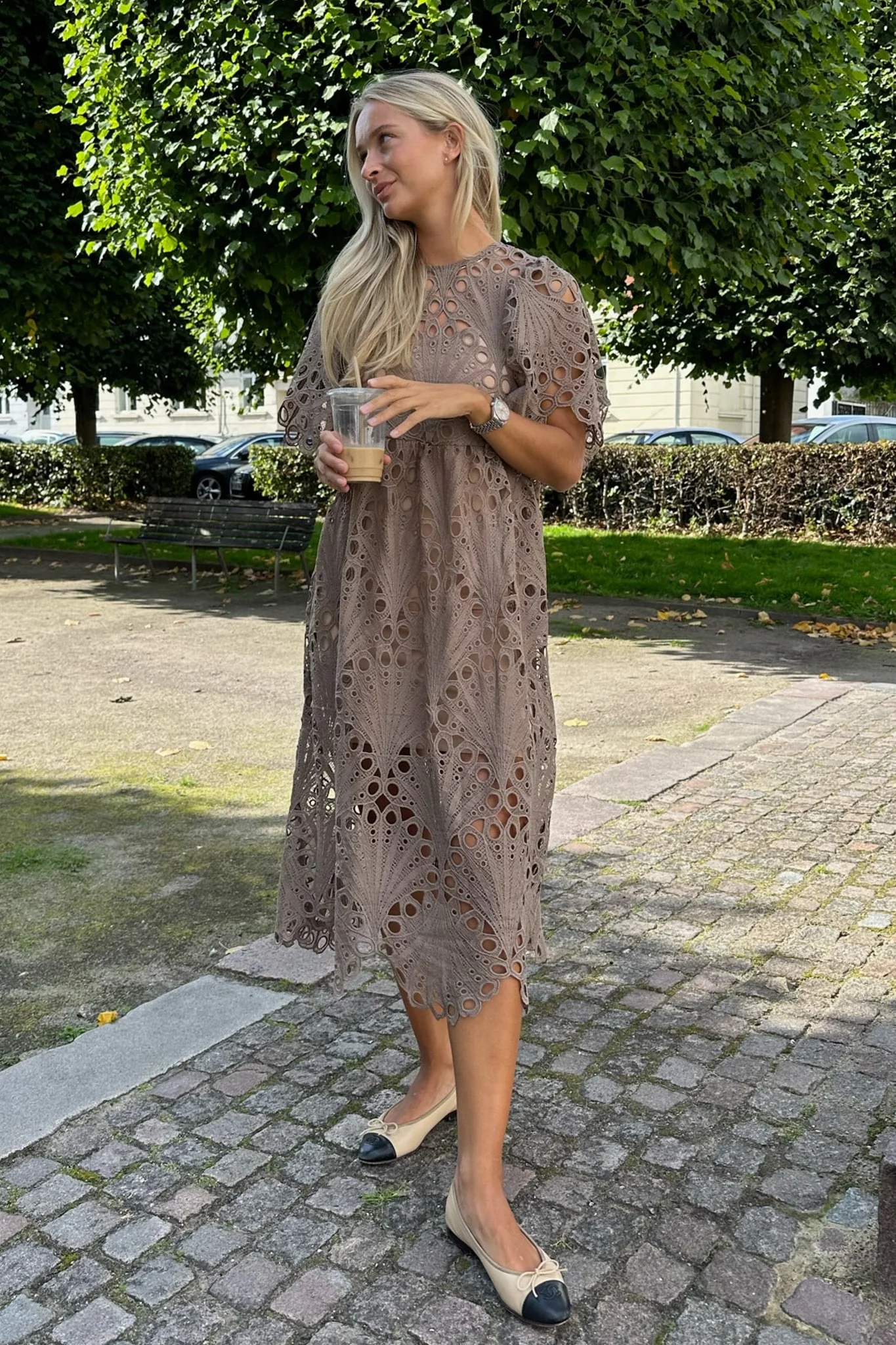 MeliaIC Midi Lace Dress - Mocca