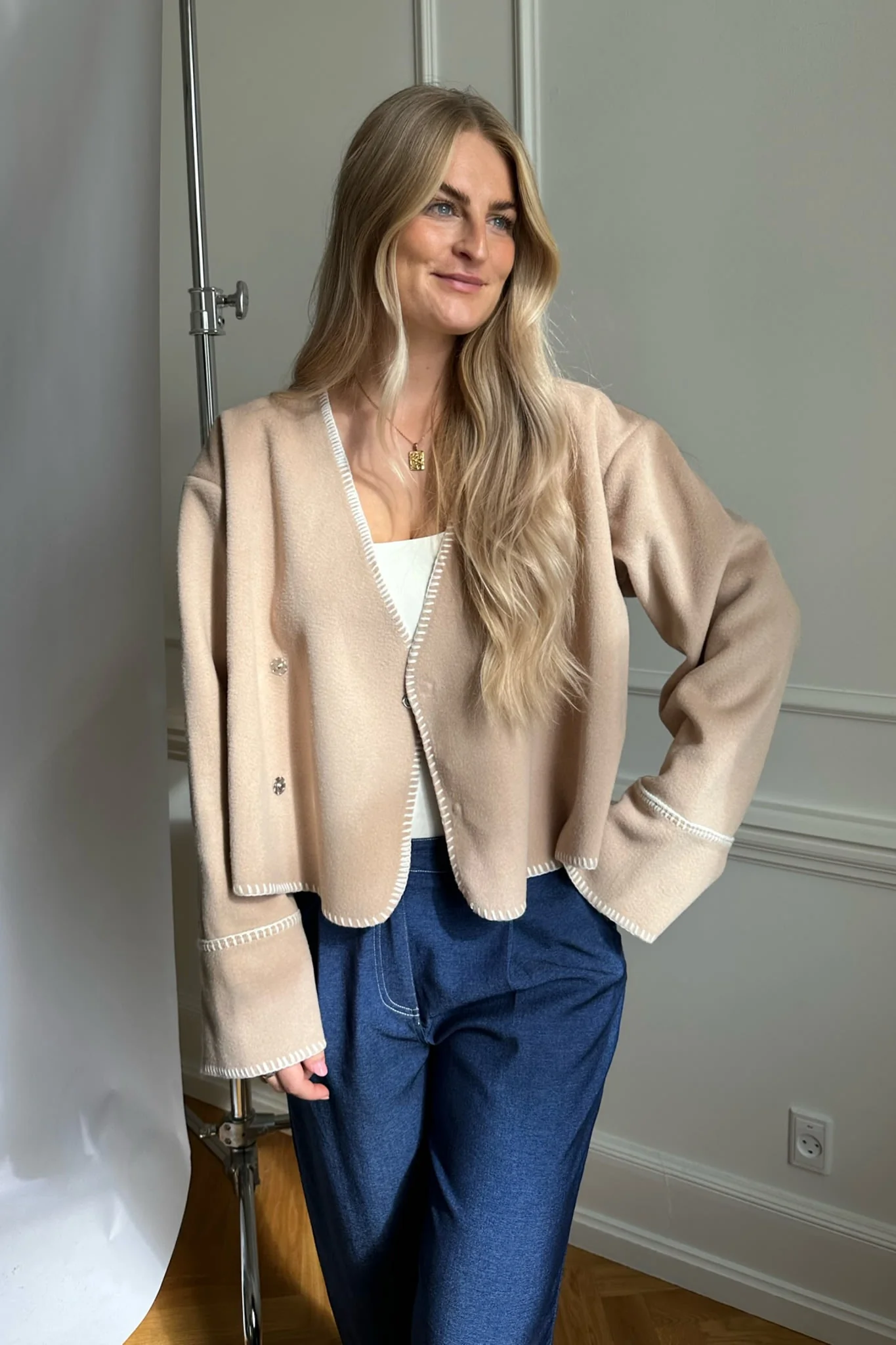 MellieIC Contrast Stitching Jacket - Beige - Image 10