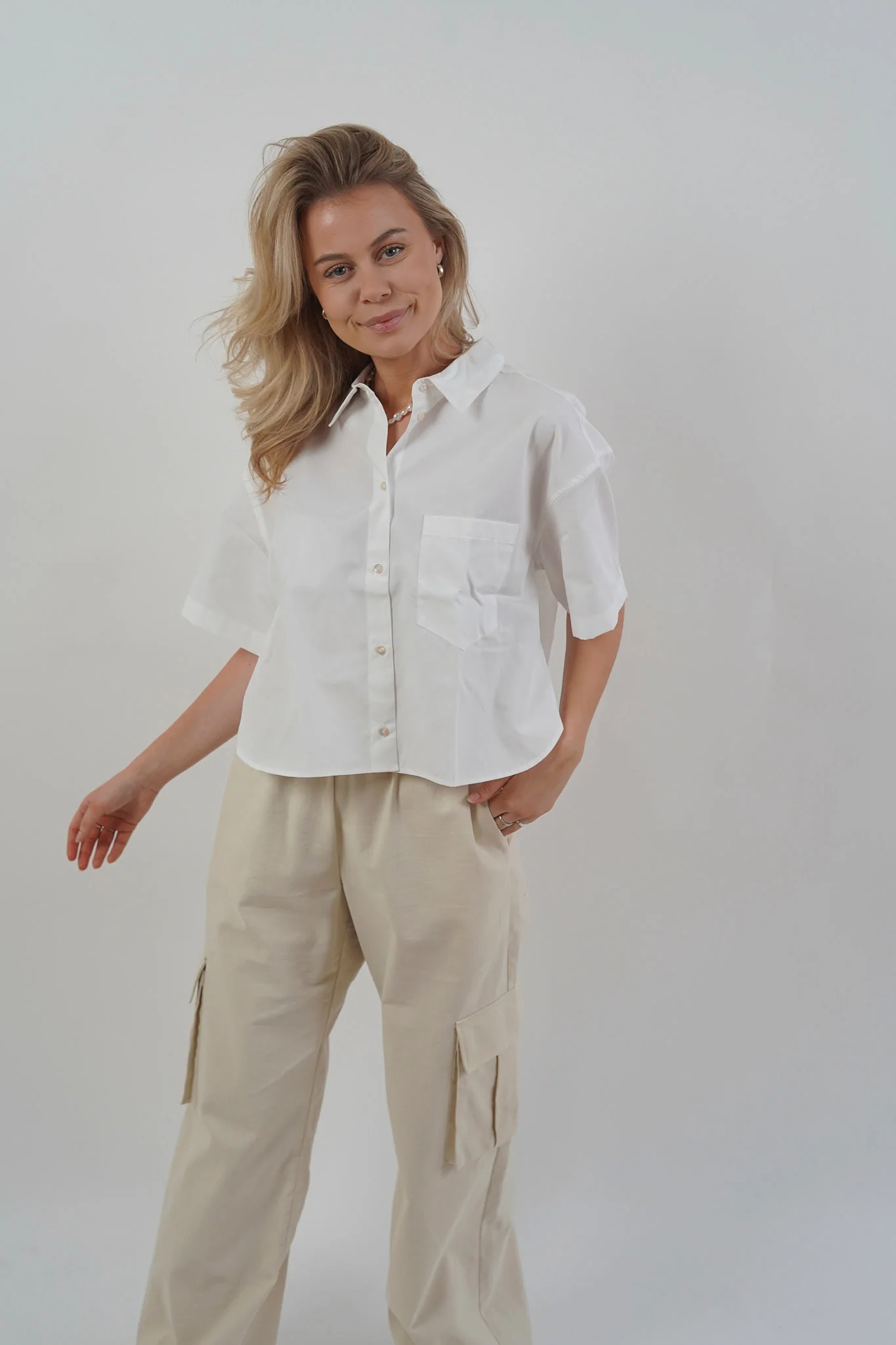 JXMolly SS Relaxed Poplin Shirt - White - Image 4