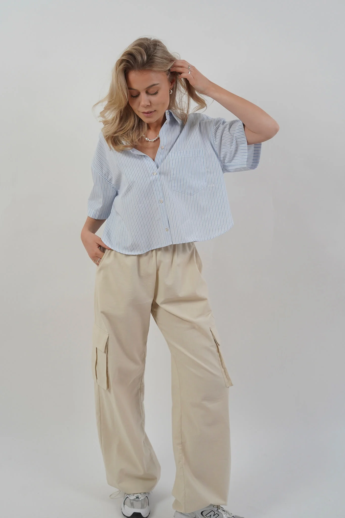 JXMolly SS Relaxed Poplin Shirt - White Blue - Image 6