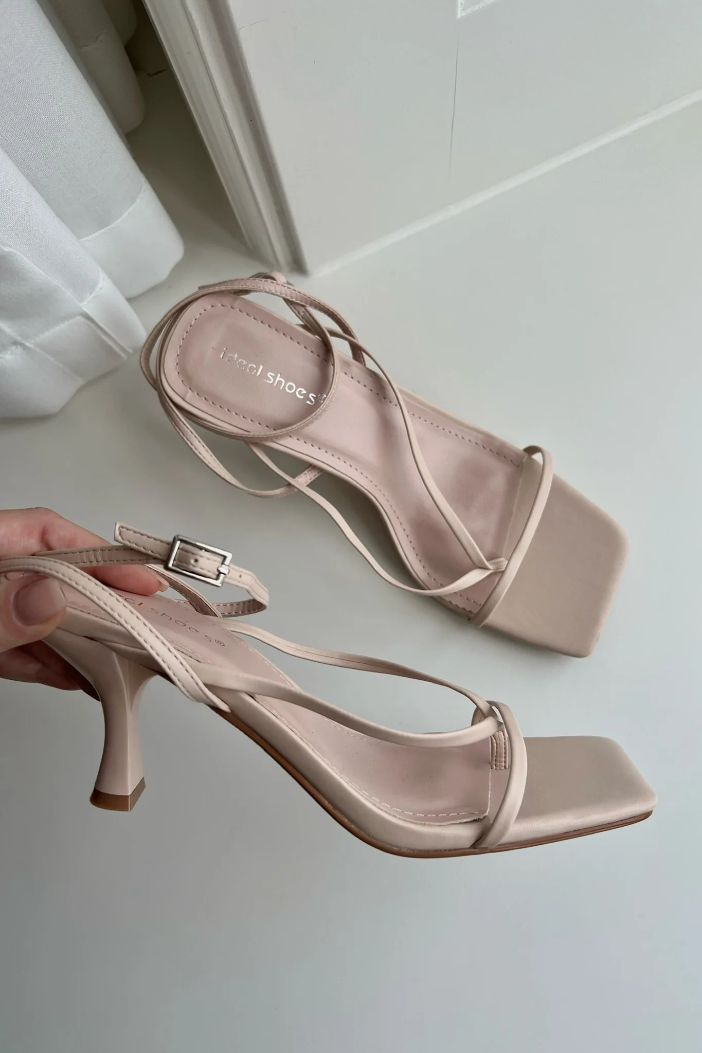 6805 Nairo Heels - Beige
