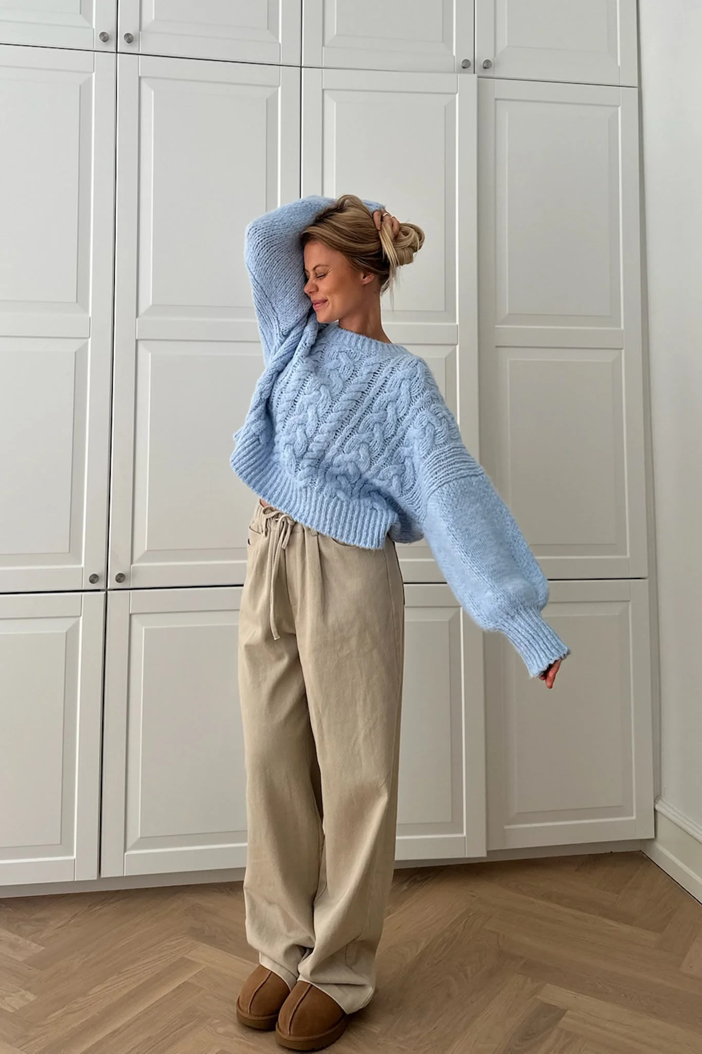 NoraIC Sweater - Light Blue