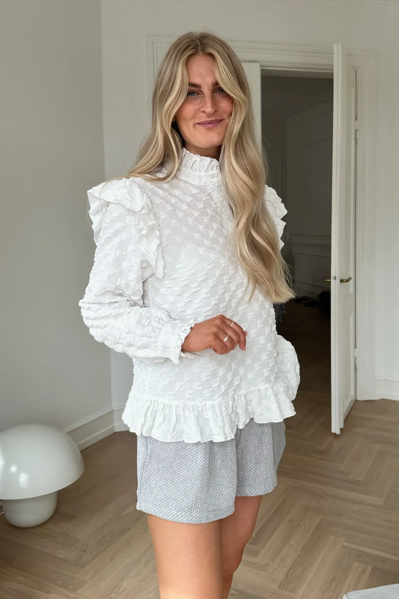 NunaIC Shirt - Bubble White - Image 7