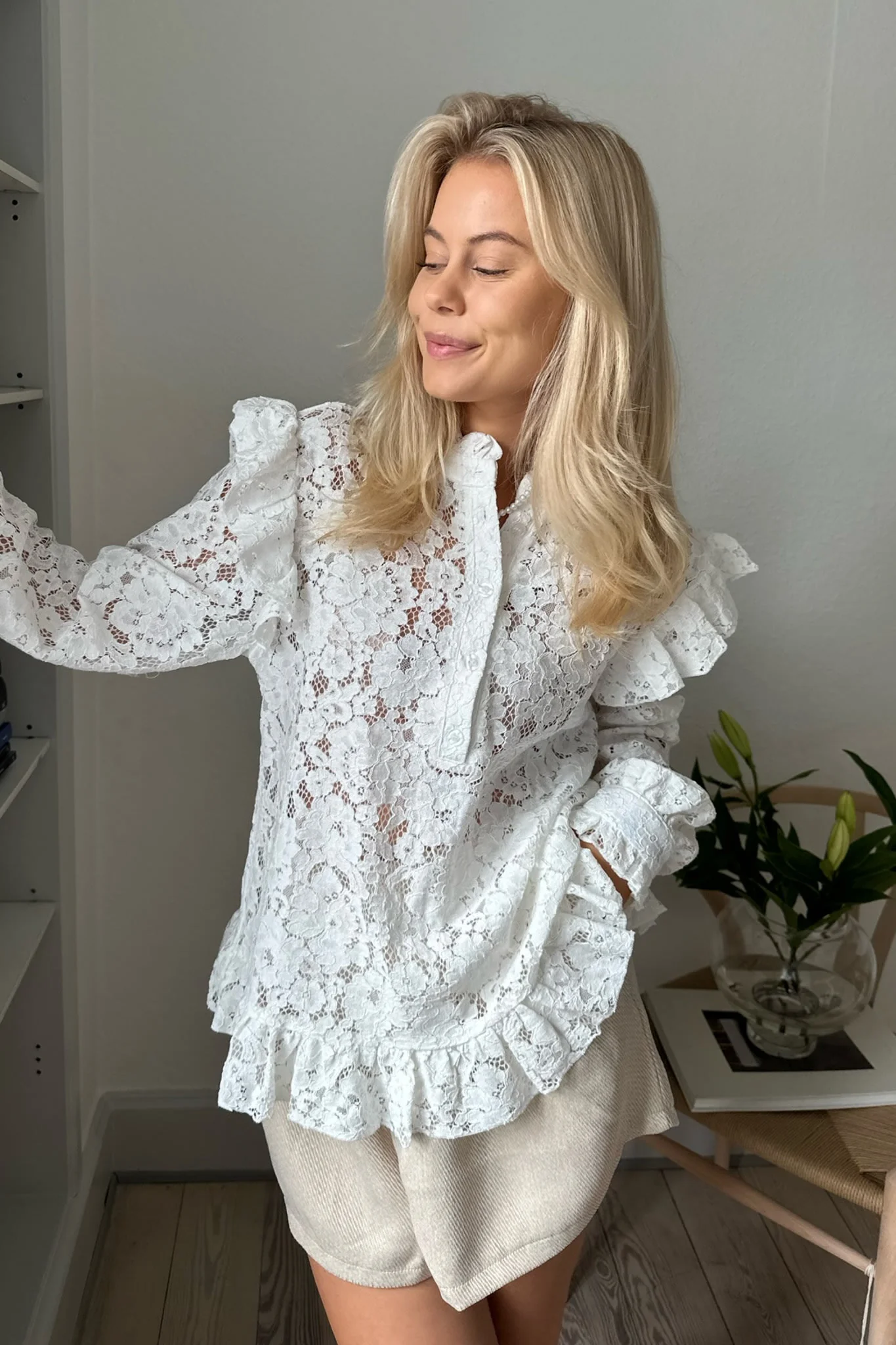 NunaIC Shirt - White Lace - Image 7