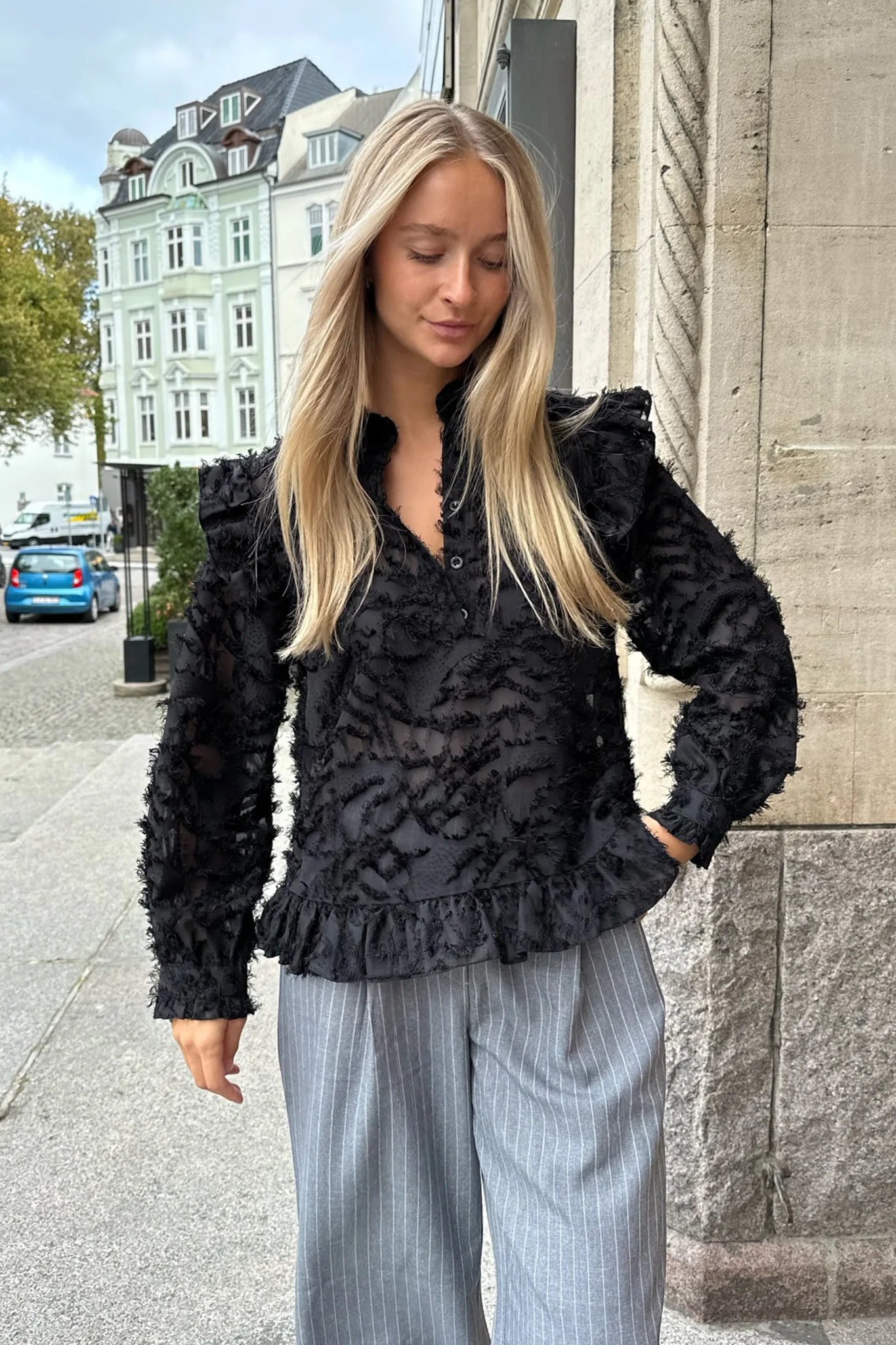 NunaIC Shirt - Feathery Black