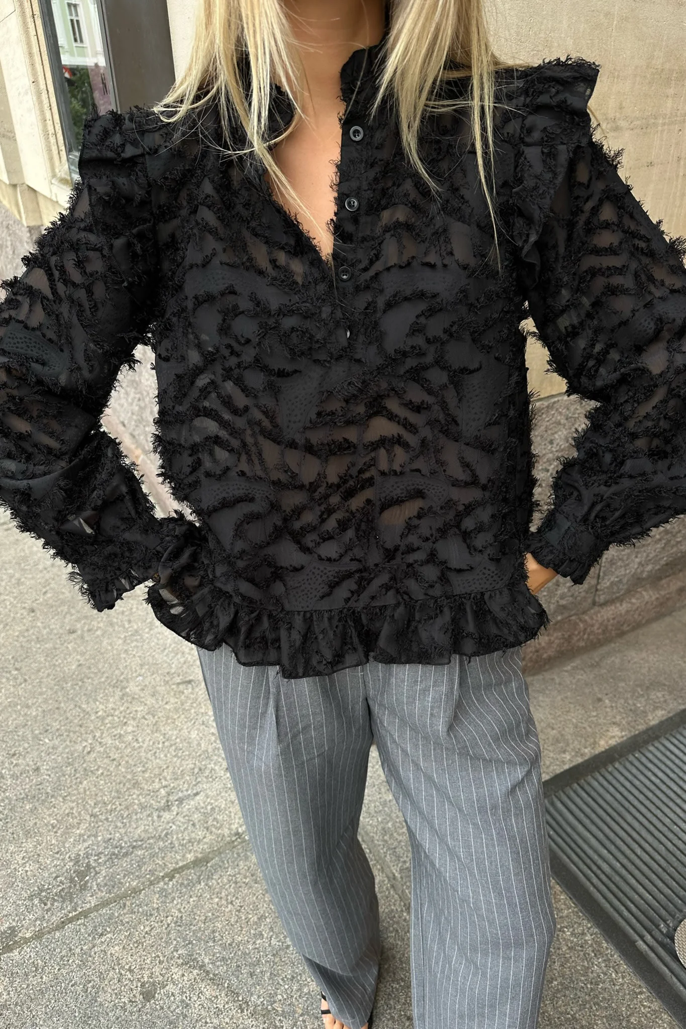 NunaIC Shirt - Feathery Black - Image 2