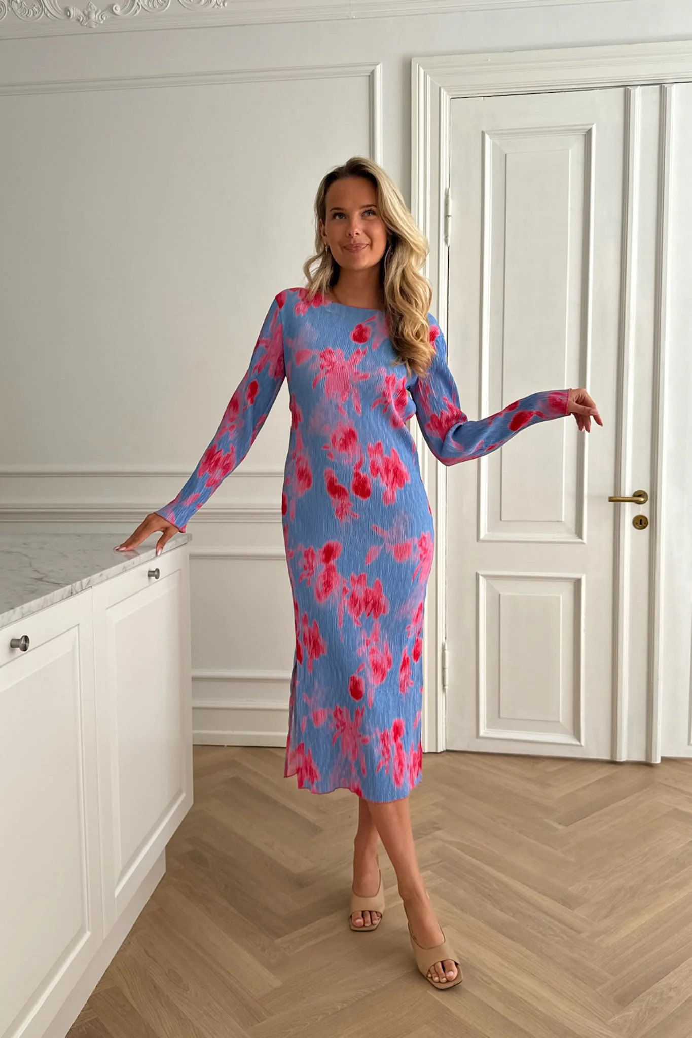 OdaIC Dress - Abstract Blue Pink Flower Print - Image 3