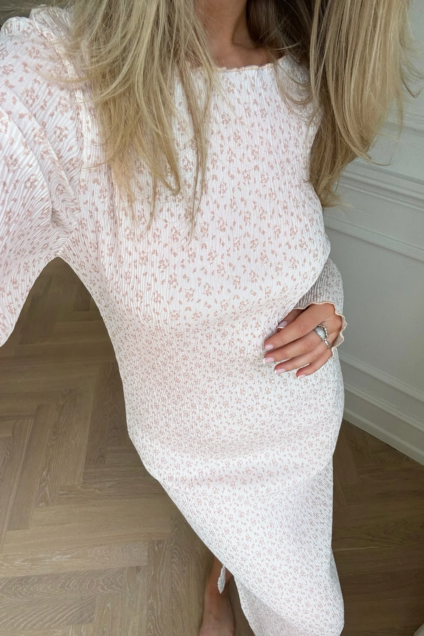OdaIC Dress - Peach Flower Stem Print - Image 5
