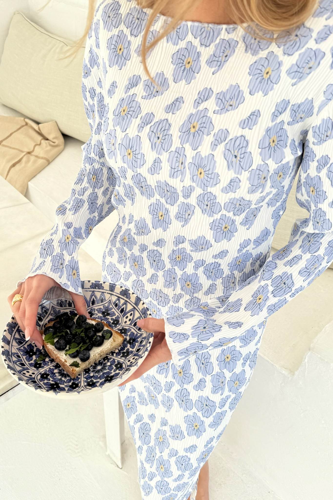 OdaIC Dress - Blue Dazzling Flower - Image 5