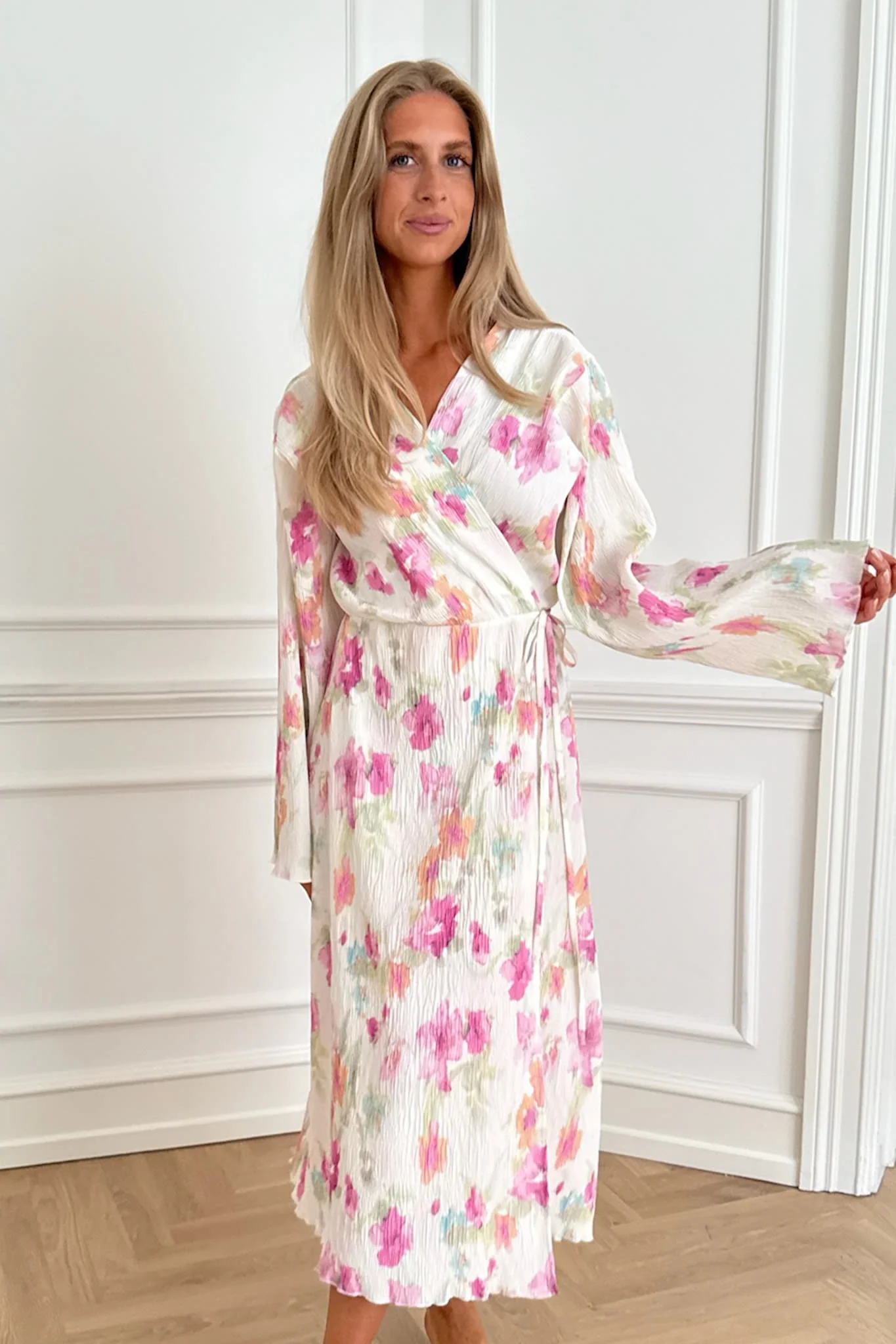 OfeliaIC Long Wrap Dress - Pink Flower Blush Print - Image 3