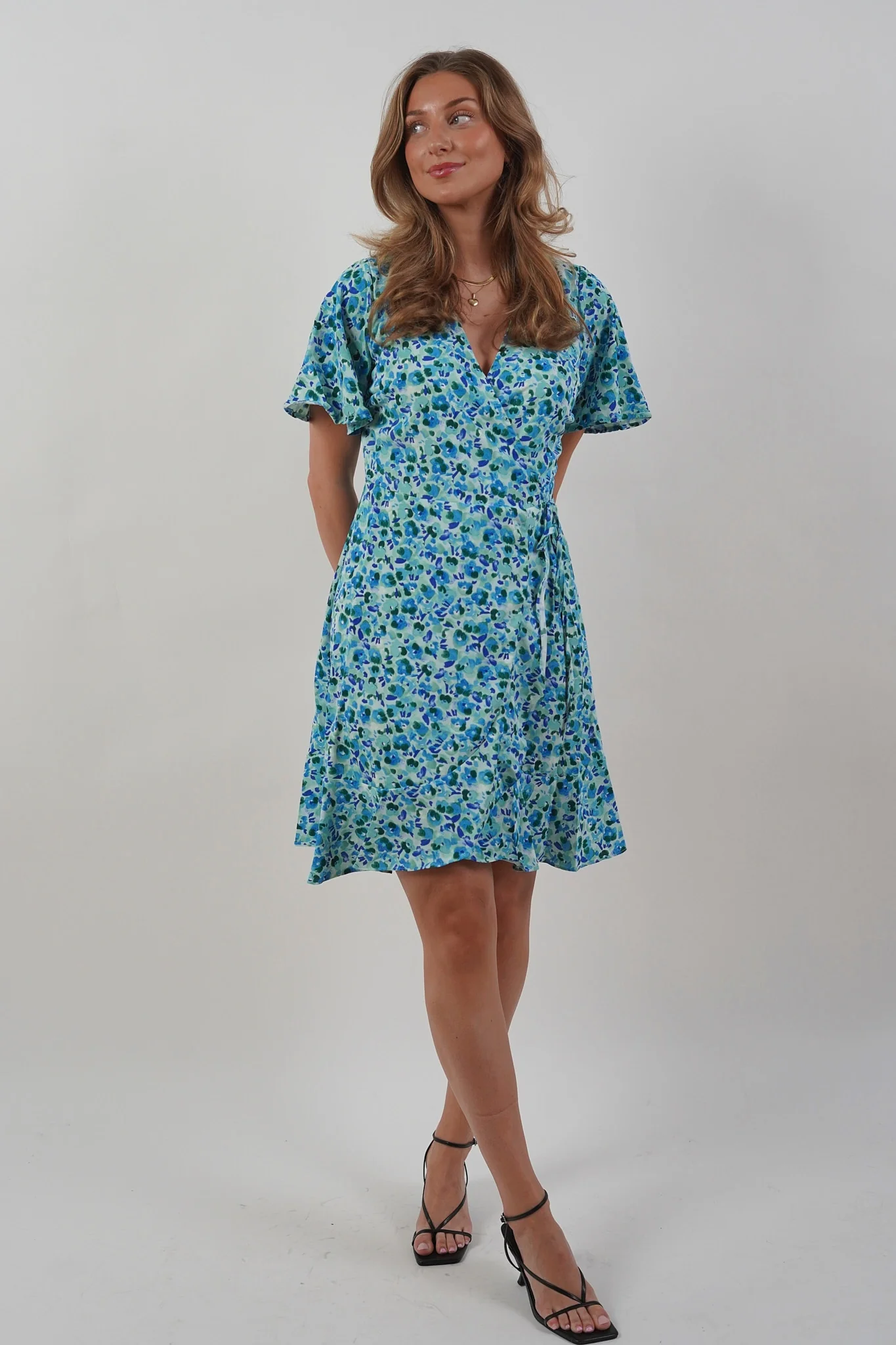 OBJPapaya SS Wrap Ruffle Dress - Cloud Dancer Blue Floral