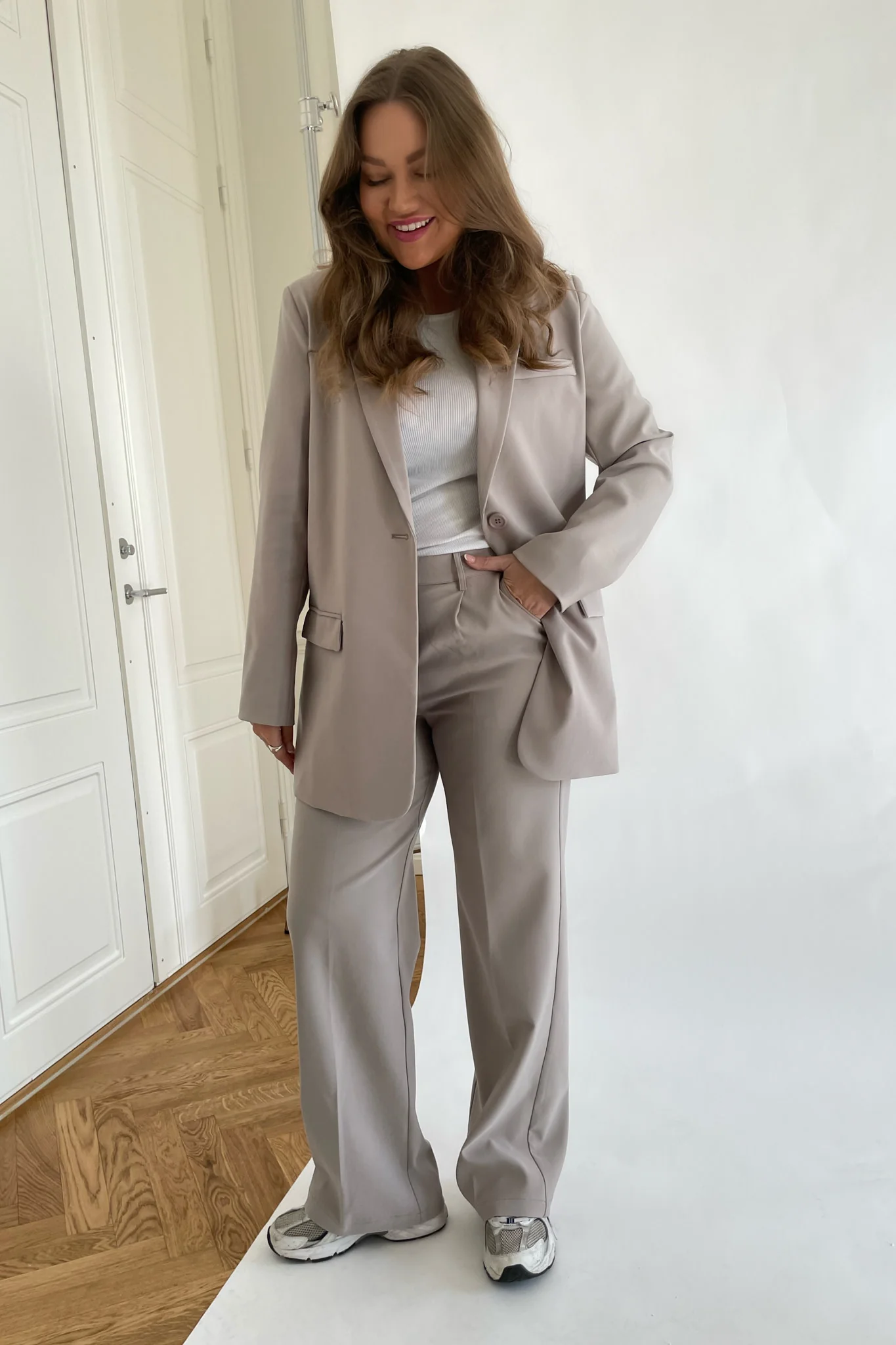 SelmaIC Wide Pants - Dark Beige - Image 3