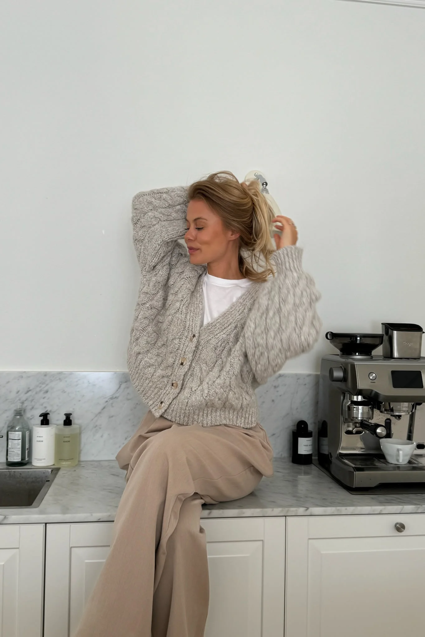 SiggaIC Cardigan - Light Greige