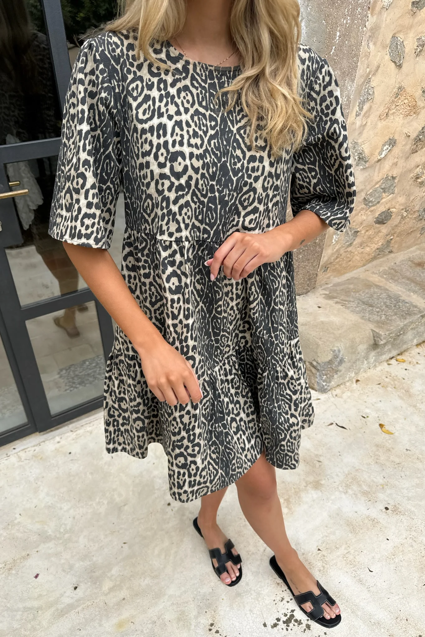 TilmaIC Dress - Leo Print - Image 2