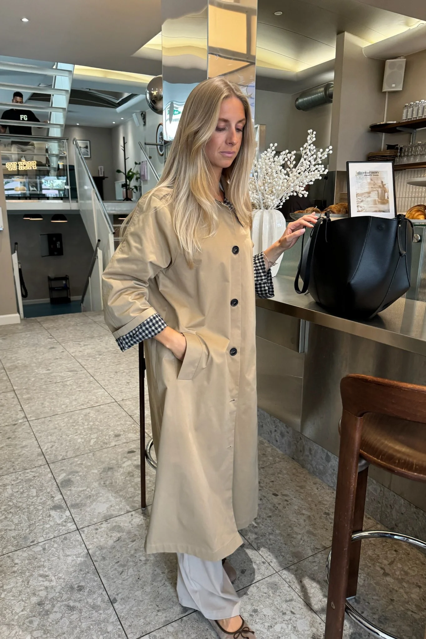 ViolaIC Trenchcoat - Beige W. Checks - Image 7