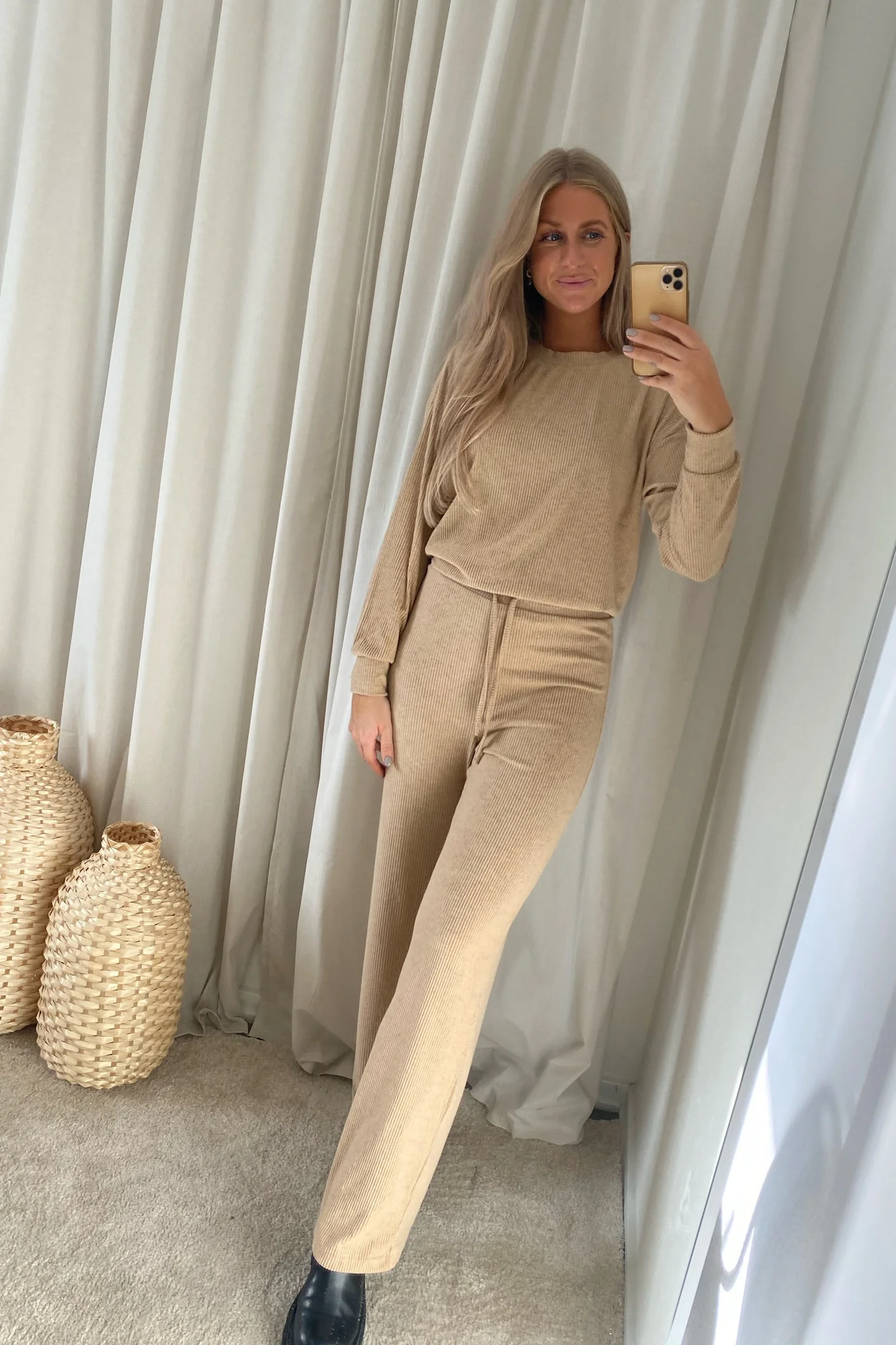 Zoe Topp - Beige - Image 5